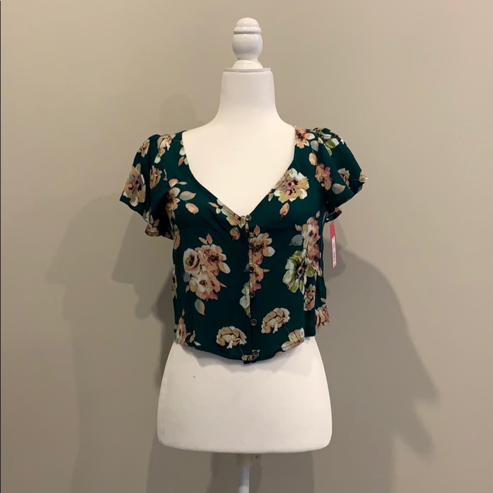 Target Xhilaration Floral Crop Blouse